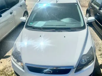 Brugt Ford Focus Ghia 145 HK (106 kW) 2008 Sølv Sedan