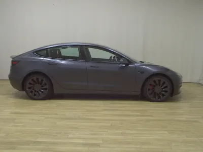 Käytetty Tesla Model 3 Performance 461 kW (627 HP) 2021 Harmaa Sedan
