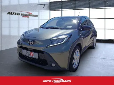 Gebraucht Toyota Aygo X Pulse 72 PS (52 kW) 2022 Cardamon green SUV