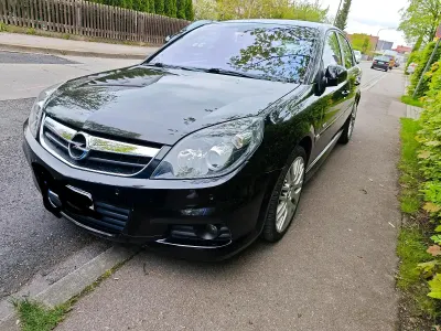 Usado Opel Vectra Cosmo 150 CV (110 kW) 2008 Negro Berlina