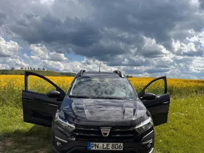 Usado Dacia Sandero Expression 101 CV (74 kW) 2022 Negro Berlina