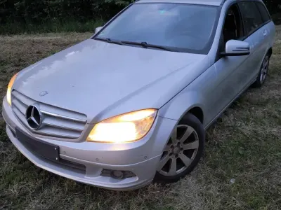 Gebraucht Mercedes E200 2009 Silber Kombi
