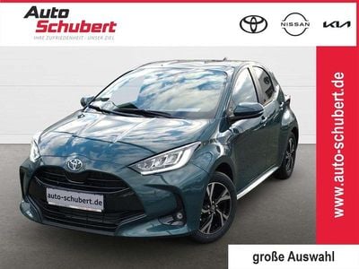 Gruen Neu 2025 Toyota Yaris Hybrid Kleinwagen | 25.280 € (Guter Preis)
