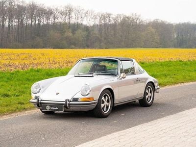 Second-hand Porsche 911S 179 CP (131 kW) 1971 Argintiu Cabrio