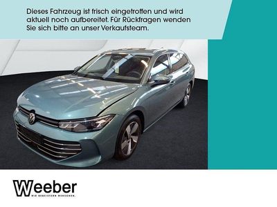 Maripositgrün (metallic) Gebraucht 2025 VW Passat Business Kombi | 32.890 € (Guter Preis)