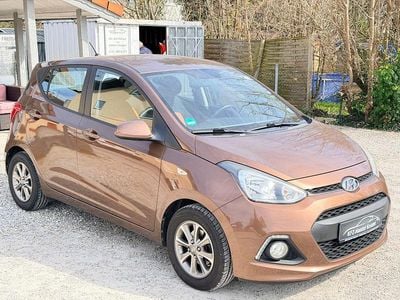 Gebraucht Hyundai i10 YES! 67 PS (49 kW) 2016 Braun Kleinwagen