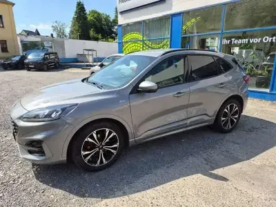 Gebraucht Ford Kuga ST-Line 150 PS (110 kW) 2022 Solarsilber SUV
