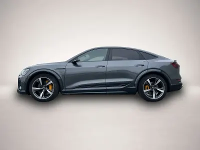 Gebraucht Audi e-tron 369 kW (503 PS) 2022 Grau SUV