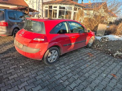 Rot Gebraucht 2007 Renault Mégane Coupé Coupé | 2.000 €