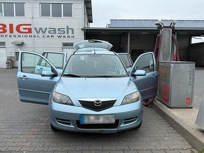 Begagnad Mazda 2 80 HK (58 kW) 2006 Blå Halvkombi