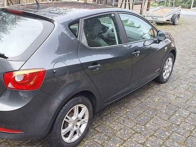 Grau Gebraucht 2012 Seat Ibiza Copa Limousine | 3.900 € (Fairer Preis)