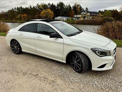 Usata Mercedes CLA180 Urban 122 CV (89 kW) 2013 Bianco Berlina
