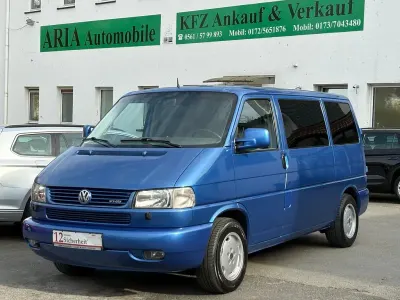 Second-hand VW Caravelle 140 CP (102 kW) 1998 Albastru Van