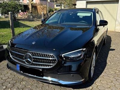 Gebraucht Mercedes E220 Avantgarde 194 PS (142 kW) 2021 Schwarz Kombi