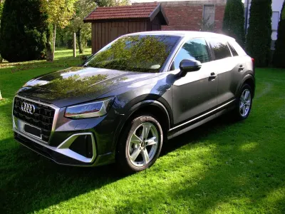 Gebraucht Audi Q2 S-Line 116 PS (85 kW) 2024 Grau SUV