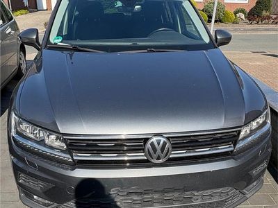 Gebraucht VW Tiguan Sound 150 PS (110 kW) 2018 Grau SUV