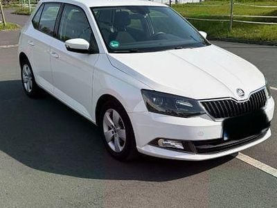 Usata Skoda Fabia Style 75 CV (55 kW) 2016 Bianco Berlina