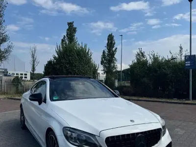 Gebraucht Mercedes C300 AMG line 245 PS (180 kW) 2020 Weiß Coupé