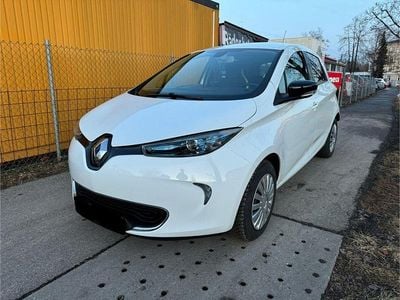 Weiß Gebraucht 2016 Renault Zoe Intens Kleinwagen | 7.999 € (Etwas zu teuer)