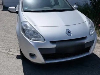 Gebraucht Renault Clio 74 PS (54 kW) 2011 Silber Kombi