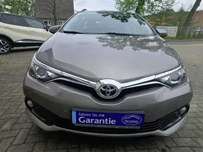 Gebraucht Toyota Auris Edition-S 116 PS (85 kW) 2016 Gold (avant garde bronze) Kombi