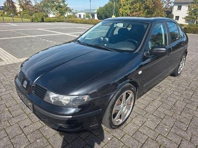 Schwarz Gebraucht 2002 Seat Leon Stella Limousine | 999 € (Fairer Preis)