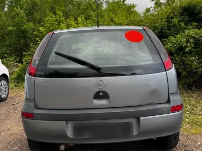 Gebraucht Opel Corsa Njoy 75 PS (55 kW) 2003 Silber Kleinwagen