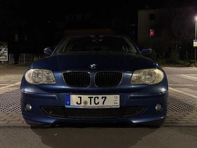Blau Gebraucht 2005 BMW 118 Kleinwagen | 3.000 € (Fairer Preis)