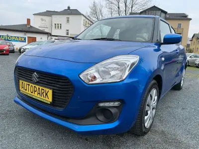 Używany Suzuki Swift 90 KM (66 kW) 2019 Niebieski Hatchback