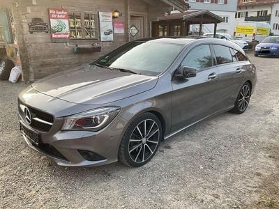 Gebraucht Mercedes CLA200 156 PS (114 kW) 2015 Grau Kombi