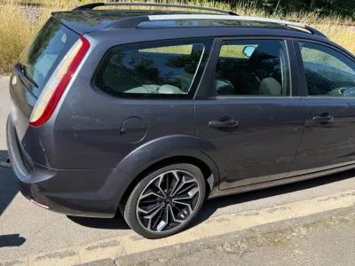 Gebraucht Ford Focus 2011 Kombi