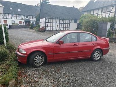 Usata BMW 318 M Sport 118 CV (86 kW) 2000 Rosso Berlina