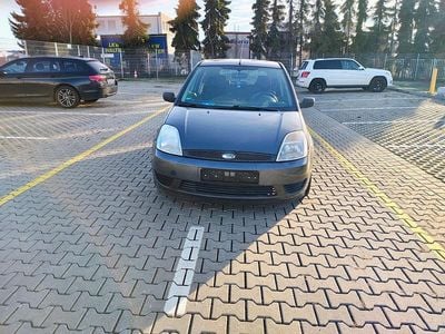 Gebraucht Ford Fiesta Ambiente 69 PS (50 kW) 2005 Blau Kleinwagen