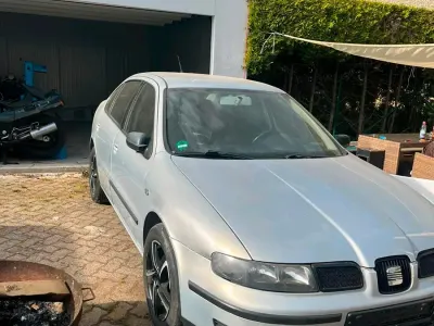 Gebraucht Seat Toledo 125 PS (91 kW) 1998 Silber Limousine