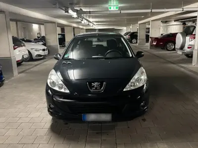 Gebraucht Peugeot 206+ 75 PS (55 kW) 2009 Grau Kleinwagen