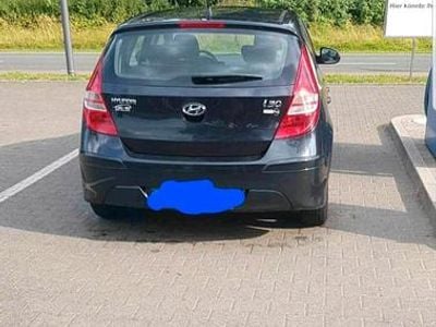 Schwarz Gebraucht 2011 Hyundai i30 Limousine | 4.000 € (Etwas zu teuer)