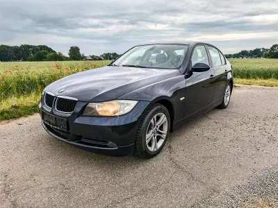 Gebraucht BMW 318 143 PS (105 kW) 2008 Blau Limousine