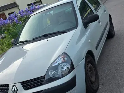 Gebraucht Renault Clio II 75 PS (55 kW) 2003 Silber Limousine