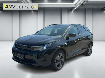 Gebraucht Opel Grandland X GS Line 131 PS (96 kW) 2023 Lackierung schwarz perla nera/ SUV