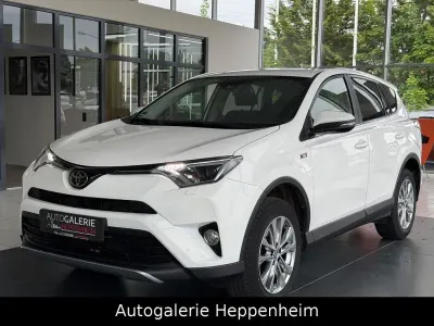 Gebraucht Toyota RAV4 Edition-S 152 PS (111 kW) 2017 Weiß SUV