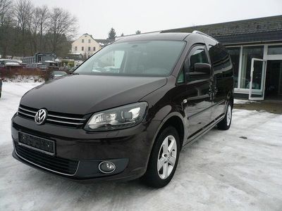 Rot Gebraucht 2012 VW Caddy Maxi Highline Van / Kleinbus | 13.990 € (Teuer)