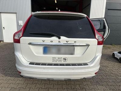 Gebraucht Volvo XC60 Summum 220 PS (161 kW) 2017 Weiß SUV