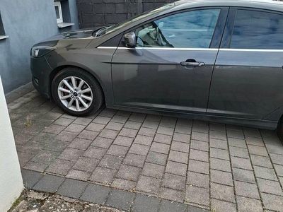 Gebraucht Ford Focus 150 PS (110 kW) 2015 Grau Limousine