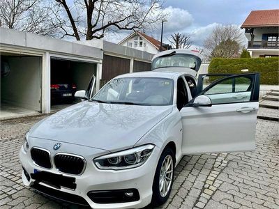 Weiß Gebraucht 2017 BMW 116 Sport Line Kleinwagen | 8.800 € (Guter Preis)