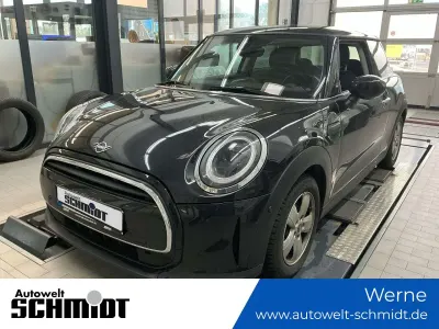 Używany Mini Cooper Essential 136 KM (100 kW) 2024 Czarny Hatchback