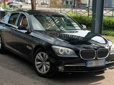 Gebraucht BMW 730 245 PS (180 kW) 2010 Schwarz Limousine