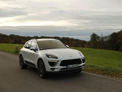 Weiß Gebraucht 2017 Porsche Macan SUV | 36.890 € (Fairer Preis)