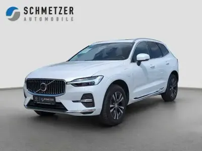 Gebraucht Volvo XC60 Core 253 PS (186 kW) 2022 Inscription crystal white pear SUV