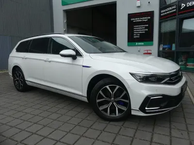 Gebraucht VW Passat IQ Drive 218 PS (160 kW) 2022 Weiß Kombi