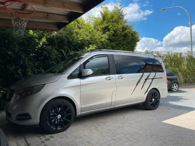 Używany Mercedes V220 Edition 190 KM (139 kW) 2014 Szary Minivan